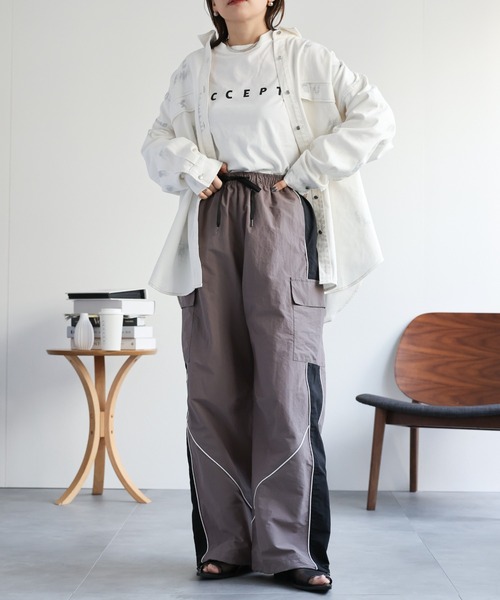 ap retro（アプレトロ）の「【選べる】デニムシャツジャケット / 箔プリントデニムシャツ《動画あり》（デニムジャケット・レディース・ブルー/ネイビー/ブラック/ブルー系その他/オフホワイト・FREE）」の18枚目の写真