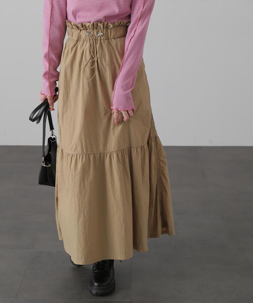 FREE'S MART（フリーズマート）の「◆ウエストドロストティアードスカート（スカート・レディース・ホワイト/ベージュ/ブラック・MEDIUM/SMALL）」の6枚目の写真