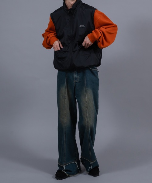 Perushu（ペルーシュ）の「スタンドネックナイロンベスト（ベスト・メンズ・オフホワイト/ネイビー/ブラック/グレイッシュベージュ・MEDIUM/LARGE）」の13枚目の写真