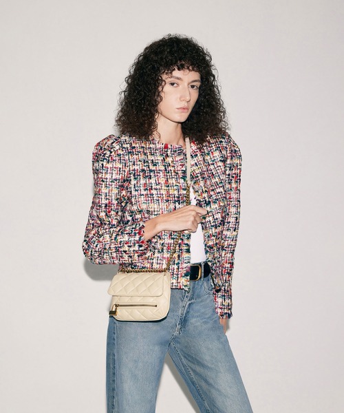 CHARLES & KEITH（チャールズ & キース）の「Swing スウィング キルトクロスボディバッグ（ショルダーバッグ・レディース・ベージュ/ブラック/バーガンディー・S）」の17枚目の写真