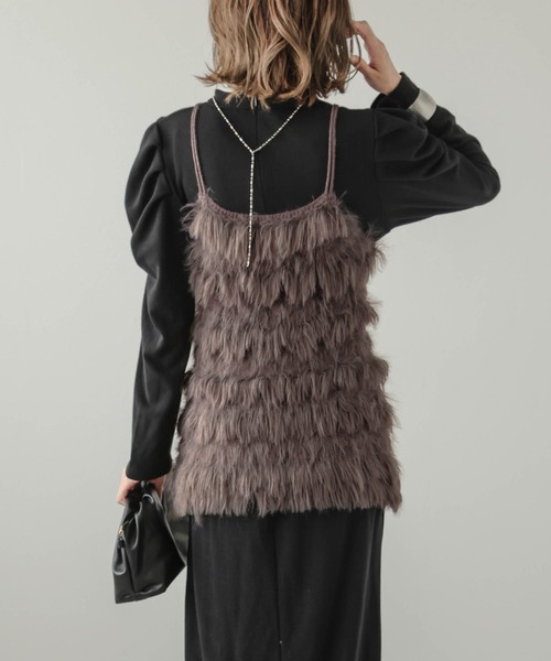 AMELY(エミリー)の「シャギーフリンジニットキャミ(ニット/セーター・レディース・ブラック/ブルー/アイボリー/モカ・フリー)」の11枚目の写真
