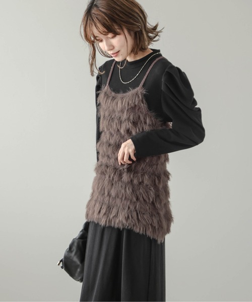AMELY(エミリー)の「シャギーフリンジニットキャミ(ニット/セーター・レディース・ブラック/ブルー/アイボリー/モカ・フリー)」の12枚目の写真