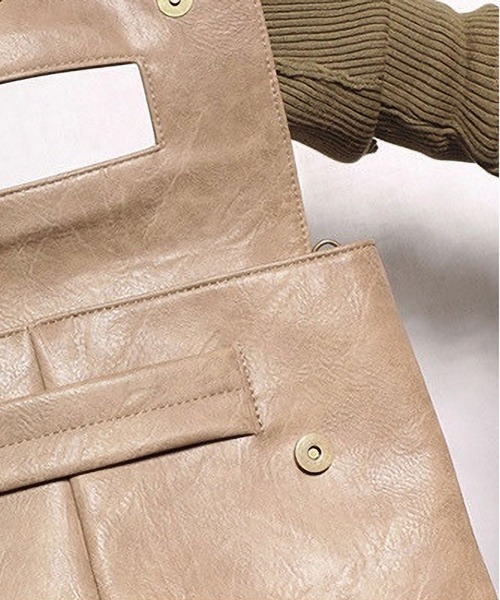 LA VORAGINE(ラ ヴォラジネ)の「2wayスクエアクラッチショルダーバッグ(クラッチバッグ・レディース・ブラウン/グレー/ブラック/ベージュ・FREE)」の13枚目の写真