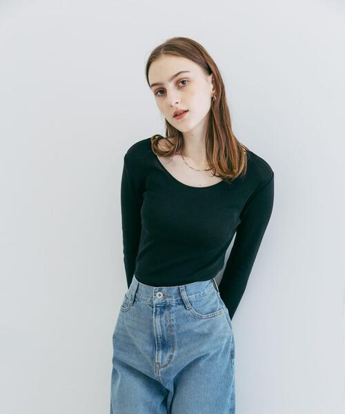 URBAN RESEARCH(アーバンリサーチ)の「『UR TECH』クルーネックロングTシャツ(Tシャツ/カットソー・レディース・ブラック/ホワイト/チャコールグレー・FREE)」の5枚目の写真