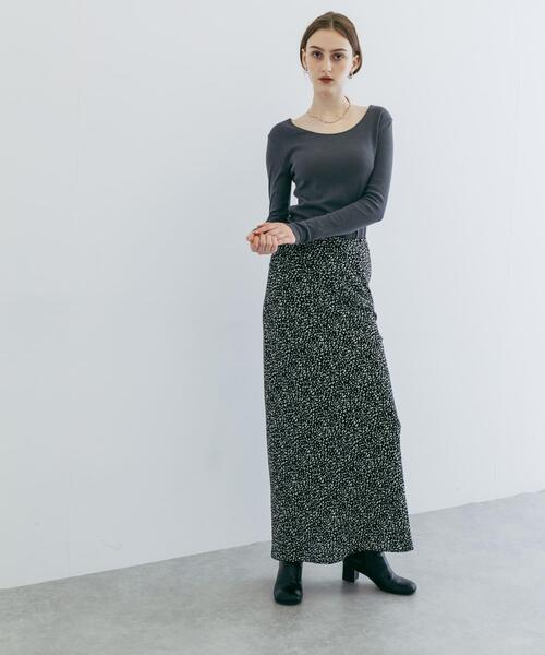 URBAN RESEARCH(アーバンリサーチ)の「『UR TECH』クルーネックロングTシャツ(Tシャツ/カットソー・レディース・ブラック/ホワイト/チャコールグレー・FREE)」の11枚目の写真