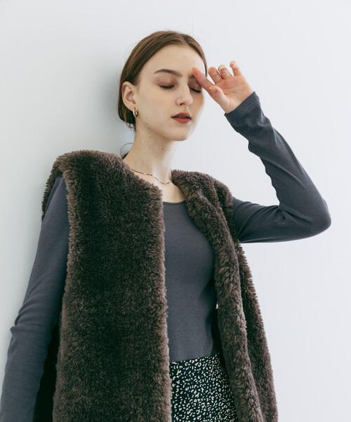 URBAN RESEARCH(アーバンリサーチ)の「『UR TECH』クルーネックロングTシャツ(Tシャツ/カットソー・レディース・ブラック/ホワイト/チャコールグレー・FREE)」の13枚目の写真