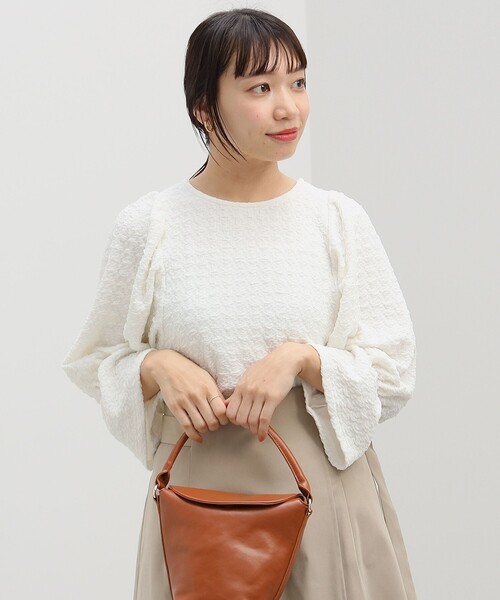 BEAMS HEART(ビームスハート)の「BEAMS HEART / ジャカード ギャザースリーブ プルオーバー(シャツ/ブラウス・レディース・オフホワイト/ブラック/サックスブルー・FREE)」の14枚目の写真