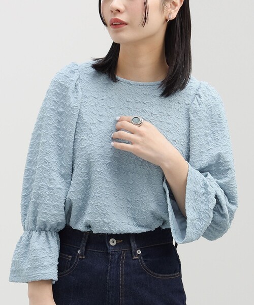 BEAMS HEART(ビームスハート)の「BEAMS HEART / ジャカード ギャザースリーブ プルオーバー(シャツ/ブラウス・レディース・オフホワイト/ブラック/サックスブルー・FREE)」の17枚目の写真