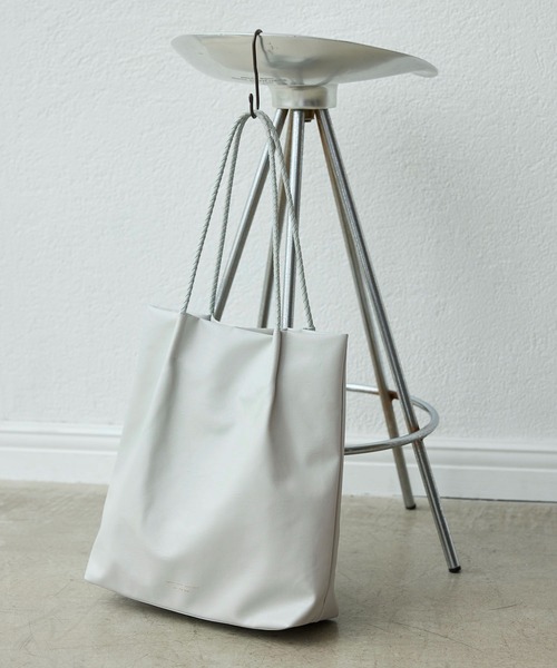 ROPE' PICNIC（ロペピクニック）の「【累計43,000点突破】A4対応・新色追加/洗えるメッシュハンドルトートバッグ（トートバッグ・レディース・イエロー系その他/ブルー/シルバー/ブラック/ピンク系その他2/キナリ/ベージュ/ピンク/ラベンダー/ピンク系その他/ブルー系その他4/レッド/グレー/ゴールド/ブラウン系その他2・FREE）」の17枚目の写真