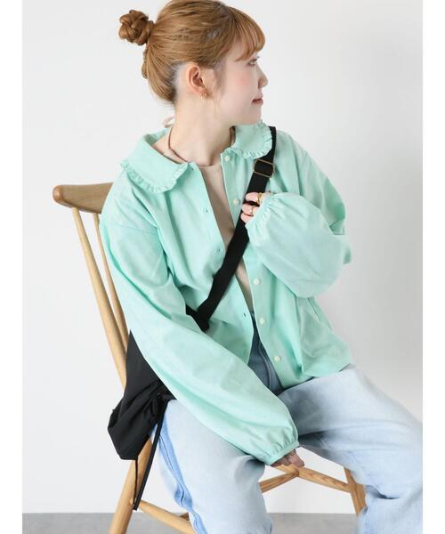 ehka sopo（エヘカソポ）の「シャンブレーフリル襟シャツ（シャツ/ブラウス・レディース・サックスブルー/オフホワイト/グリーン/ピンク・F）」の5枚目の写真