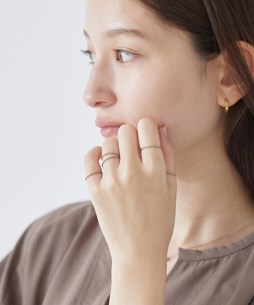 LAVEANGE（ラビアンジェ）の「アンティークスキニーリングセット/5本（リング・レディース・シルバー・L/M/S）」の4枚目の写真