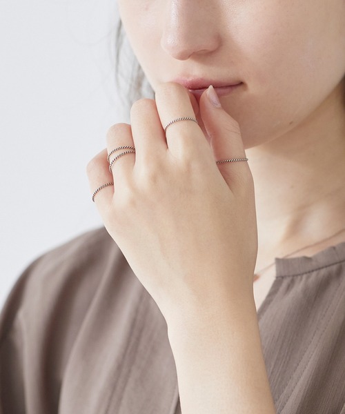 LAVEANGE（ラビアンジェ）の「アンティークスキニーリングセット/5本（リング・レディース・シルバー・L/M/S）」の10枚目の写真