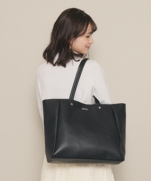 ITS'DEMO（イッツデモ）の「◆【通勤／大容量／A4・B4対応】シンプルA4トート（トートバッグ・レディース・ベージュ/アイボリー/ブラック/シルバー/グレー・00）」の9枚目の写真