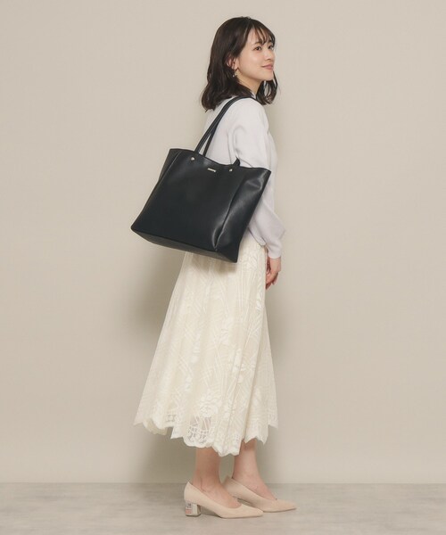 ITS'DEMO（イッツデモ）の「◆【通勤／大容量／A4・B4対応】シンプルA4トート（トートバッグ・レディース・ベージュ/アイボリー/ブラック/シルバー/グレー・00）」の8枚目の写真