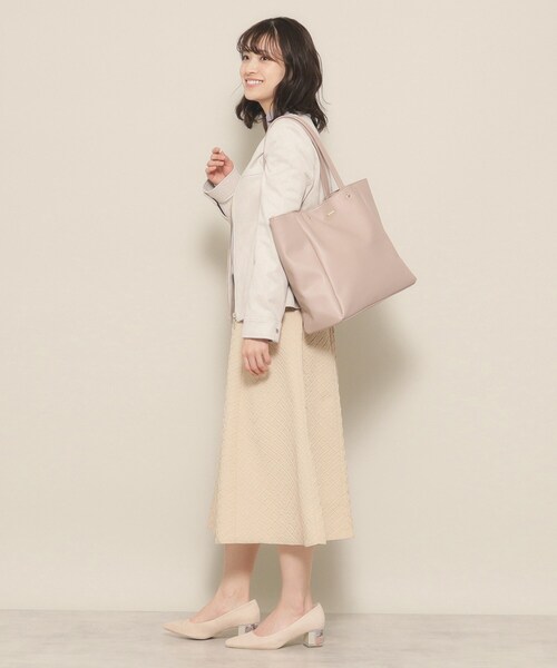 ITS'DEMO（イッツデモ）の「◆【通勤／大容量／A4・B4対応】シンプルA4トート（トートバッグ・レディース・ベージュ/アイボリー/ブラック/シルバー/グレー・00）」の6枚目の写真