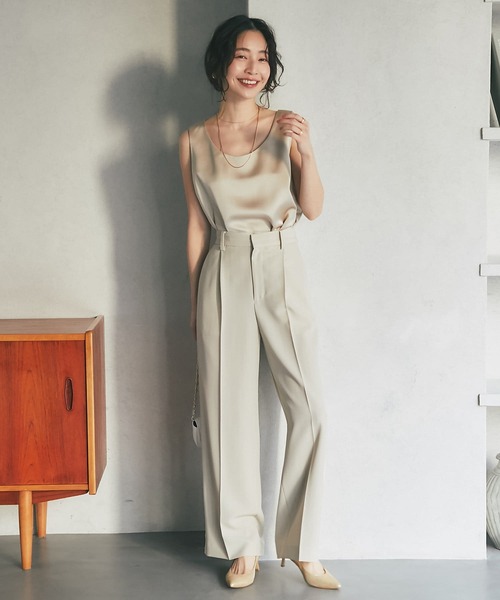 La boutique BonBon（ラブティックボンボン）の「サテン２WAYタンク（タンクトップ・レディース・ベージュ/ピンクベージュ/グレイッシュベージュ・FREE）」の8枚目の写真