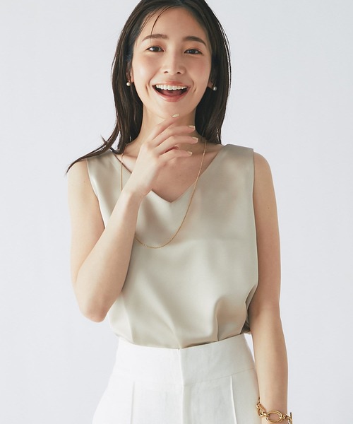 La boutique BonBon（ラブティックボンボン）の「サテン２WAYタンク（タンクトップ・レディース・ベージュ/ピンクベージュ/グレイッシュベージュ・FREE）」の6枚目の写真