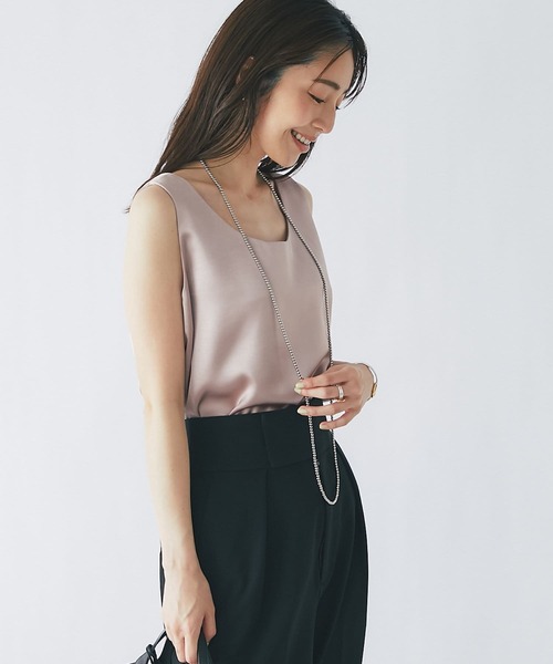 La boutique BonBon（ラブティックボンボン）の「サテン２WAYタンク（タンクトップ・レディース・ベージュ/ピンクベージュ/グレイッシュベージュ・FREE）」の21枚目の写真