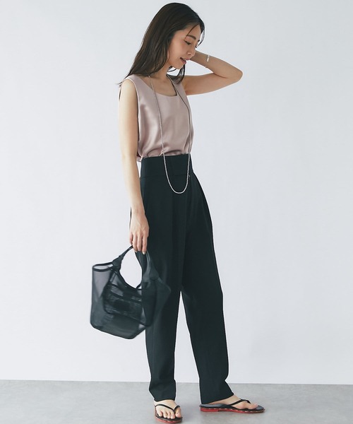 La boutique BonBon（ラブティックボンボン）の「サテン２WAYタンク（タンクトップ・レディース・ベージュ/ピンクベージュ/グレイッシュベージュ・FREE）」の18枚目の写真