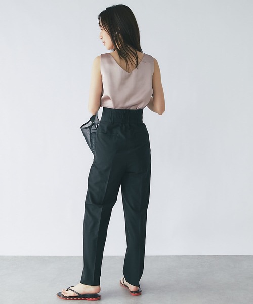 La boutique BonBon（ラブティックボンボン）の「サテン２WAYタンク（タンクトップ・レディース・ベージュ/ピンクベージュ/グレイッシュベージュ・FREE）」の17枚目の写真