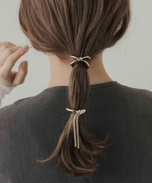SMELLY(スメリー)の「メタルノットチェーンヘアカフセット(ヘアピン・レディース・ゴールド・-)」の1枚目の写真