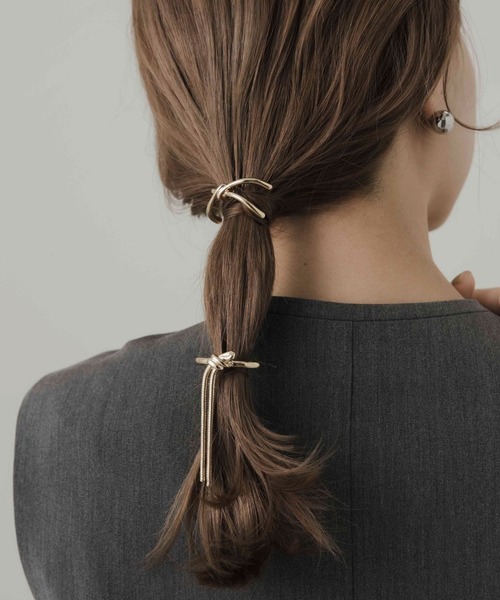 SMELLY(スメリー)の「メタルノットチェーンヘアカフセット(ヘアピン・レディース・ゴールド・-)」の4枚目の写真