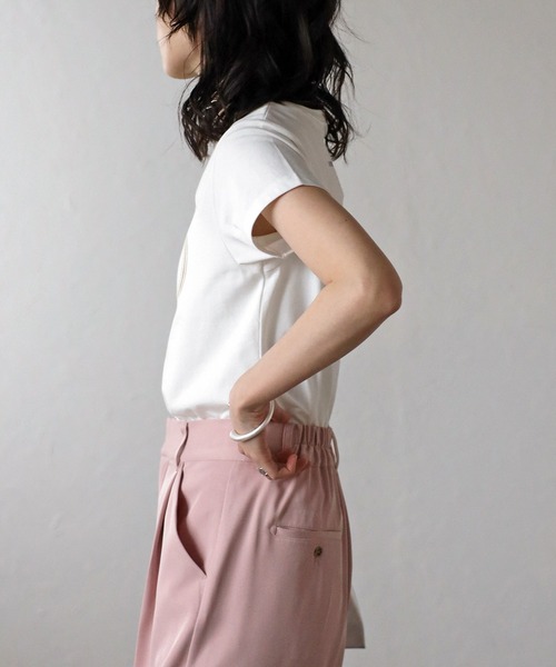 COMMRE（コムル）の「箔プリントフラワーコンパクトTシャツ（Tシャツ/カットソー・レディース・ホワイト/ネイビー/チャコールグレー・FREE）」の18枚目の写真