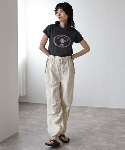 COMMRE（コムル）の「箔プリントフラワーコンパクトTシャツ（Tシャツ/カットソー・レディース・ホワイト/ネイビー/チャコールグレー・FREE）」の12枚目の写真