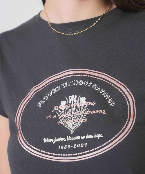 COMMRE（コムル）の「箔プリントフラワーコンパクトTシャツ（Tシャツ/カットソー・レディース・ホワイト/ネイビー/チャコールグレー・FREE）」の8枚目の写真