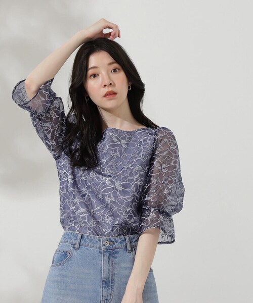 PROPORTION BODY DRESSING（プロポーションボディドレッシング）の「オーガンジーエンブロイダリーブラウス / 1214110422（シャツ/ブラウス・レディース・オフホワイト/ダークグレー/ブルー系その他・SMALL/MEDIUM）」の3枚目の写真