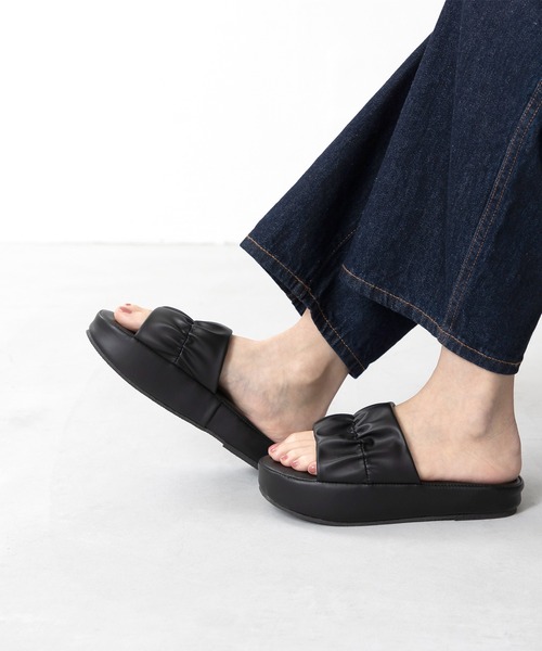 履くだけ体幹整う ななめソール ギャザーデザイン ミュール（サンダル