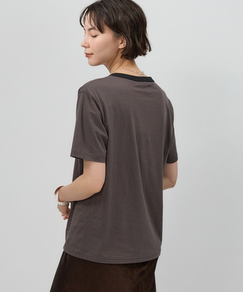 BABYLONE（バビロン）の「CAMILLEバイカラーTシャツ（Tシャツ/カットソー・レディース・ブラウン/ライトベージュ/ネイビー・フリー）」の19枚目の写真