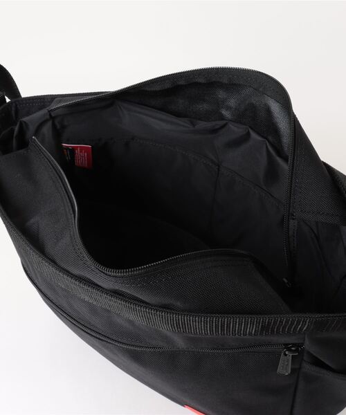 Manhattan Portage（マンハッタンポーテージ）の「Pedal Press Shoulder Bag（ショルダーバッグ・メンズ・ブラック・MEDIUM）」の19枚目の写真