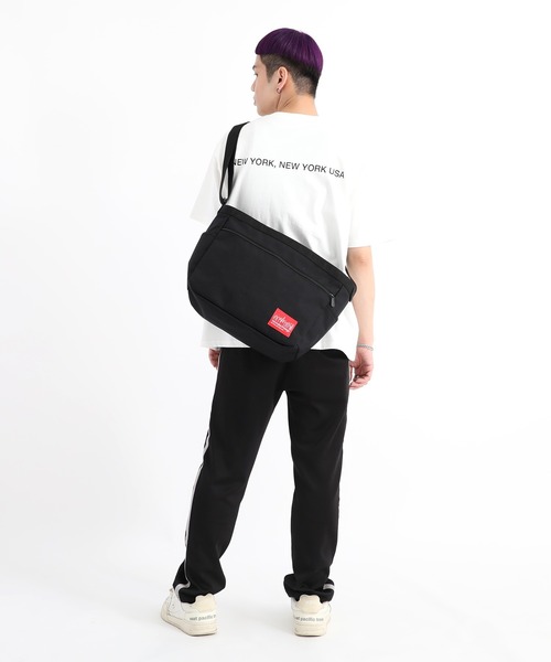 Manhattan Portage(マンハッタンポーテージ)の「Pedal Press Shoulder Bag(ショルダーバッグ・メンズ・ブラック・MEDIUM)」の15枚目の写真