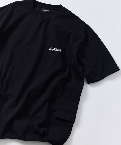 FREAK'S STORE（フリークスストア）の「限定展開 WILD THINGS×FREAK'S STORE/ワイルドシングス 別注 ビッグシルエット サイドポケット クルーネックTシャツ（Tシャツ/カットソー・メンズ・ホワイト/オリーブ/ベージュ/ブラック・SMALL/MEDIUM/LARGE）」の5枚目の写真