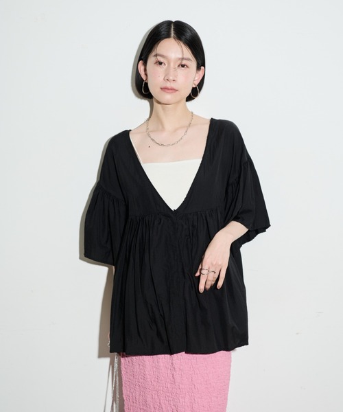 Shelly island（シェリーアイランド）の「2WAYギャザーブラウス（シャツ/ブラウス・レディース・ブラック/ベージュ・FREE）」の16枚目の写真