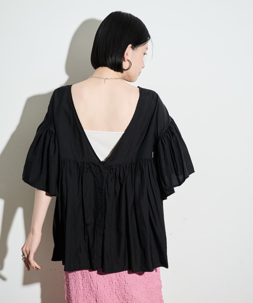 Shelly island（シェリーアイランド）の「2WAYギャザーブラウス（シャツ/ブラウス・レディース・ブラック/ベージュ・FREE）」の18枚目の写真