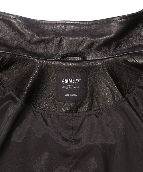 EMMETI（エンメティ）の「EMMETI / エンメティ：別注 JURICK - 0.5mm-：ONLYARK-0-1054[MUS]（ライダースジャケット・メンズ・ブラウン系その他・52/50）」の9枚目の写真