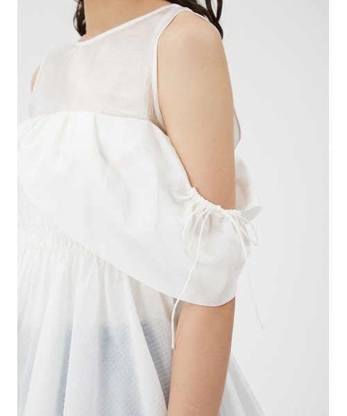 FRAY I.D（フレイアイディー）の「オフショルペプラムブラウス（シャツ/ブラウス・レディース・クリーム/ホワイト/ブラック・FREE）」の13枚目の写真