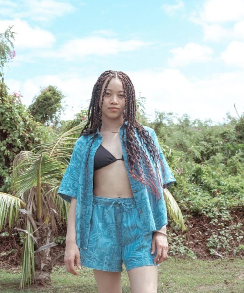 ROXY(ロキシー)の「BEACH NOSTALGIA DENI/ロキシー半袖総柄シャツ(シャツ/ブラウス・レディース・ブルー・SMALL/MEDIUM/X-SMALL)」の1枚目の写真
