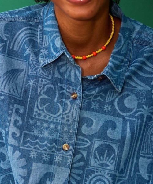 ROXY(ロキシー)の「BEACH NOSTALGIA DENI/ロキシー半袖総柄シャツ(シャツ/ブラウス・レディース・ブルー・SMALL/MEDIUM/X-SMALL)」の2枚目の写真