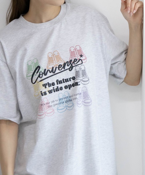 CONVERSE(コンバース)の「CONVERSE カラフルシューズプリントBIGTシャツ(Tシャツ/カットソー・レディース・チャコールグレー/ネイビー/オートミール・M/L)」の10枚目の写真