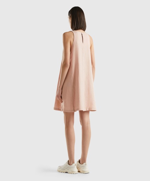 BENETTON (UNITED COLORS OF BENETTON)（ベネトンユナイテッドカラーズオブベネトン）の「リネン100％ノースリーブミニワンピース（ワンピース・レディース・カーキ/ピンクベージュ/イエロー・XX-SMALL/X-SMALL/MEDIUM/SMALL）」の5枚目の写真