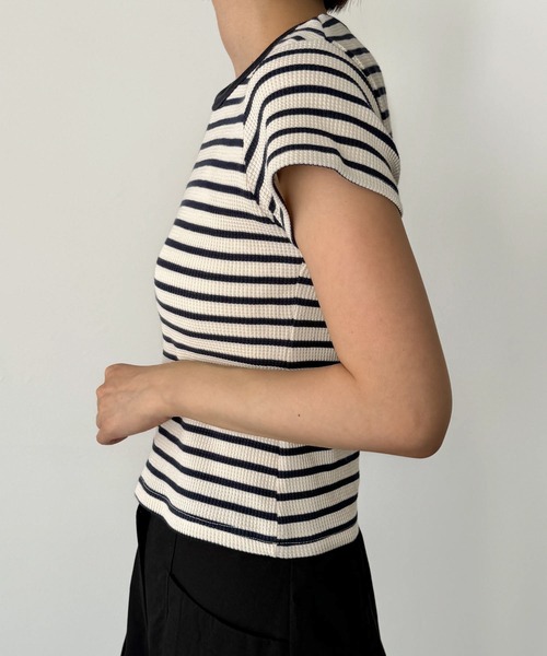 CANAL JEAN(キャナルジーン)の「Are.(アー) パイピングボーダーコンパクト半袖Tシャツ(Tシャツ/カットソー・レディース・ネイビー/ブルー・ONE SIZE)」の11枚目の写真