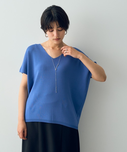 YECCA VECCA（イェッカヴェッカ）の「Vネックドルマンニット（ニット/セーター・レディース・ベージュ/アイボリー/ブラック/ブルー/その他7・FREE）」の5枚目の写真