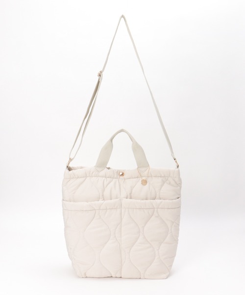 ikka(イッカ)の「キルティングビッグトートバッグ(ショルダーバッグ・レディース・ブラック/オフホワイト/グレー/ブルー・FREE)」の1枚目の写真