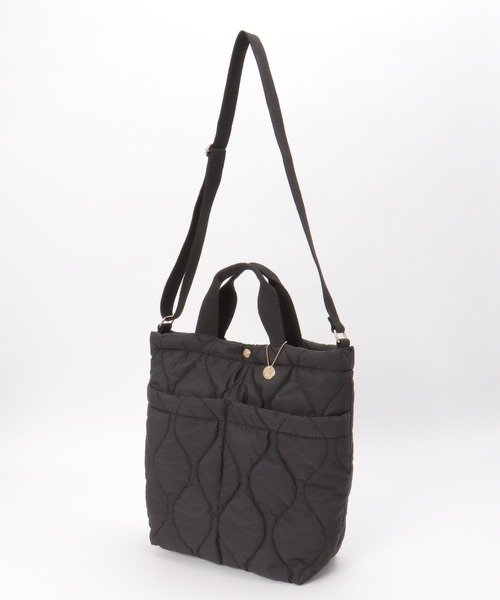 ikka(イッカ)の「キルティングビッグトートバッグ(ショルダーバッグ・レディース・ブラック/オフホワイト/グレー/ブルー・FREE)」の7枚目の写真