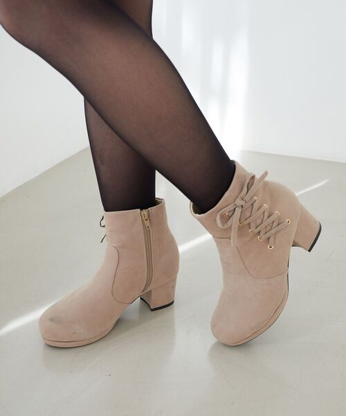 MAJESTIC LEGON（マジェスティックレゴン）の「サイドレースアップブーツ（ブーツ・レディース・ブラック/グレイッシュベージュ/チャコールグレー・LARGE/MEDIUM/SMALL/X-LARGE）」の2枚目の写真