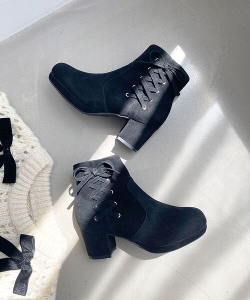 MAJESTIC LEGON（マジェスティックレゴン）の「サイドレースアップブーツ（ブーツ・レディース・ブラック/グレイッシュベージュ/チャコールグレー・LARGE/MEDIUM/SMALL/X-LARGE）」の3枚目の写真