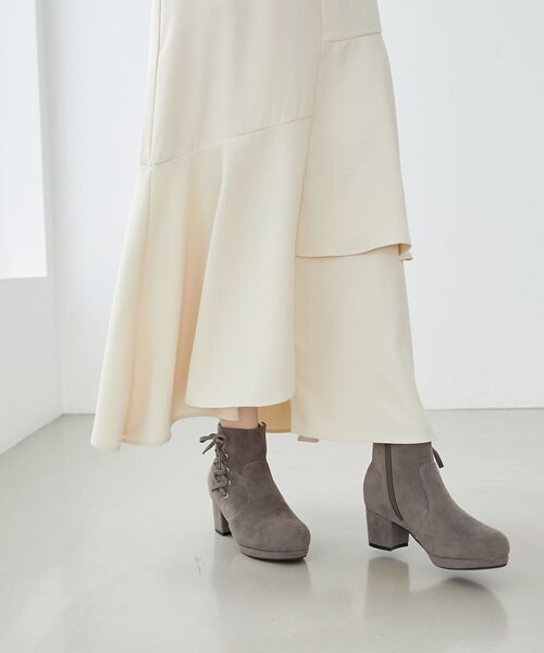 MAJESTIC LEGON（マジェスティックレゴン）の「サイドレースアップブーツ（ブーツ・レディース・ブラック/グレイッシュベージュ/チャコールグレー・LARGE/MEDIUM/SMALL/X-LARGE）」の20枚目の写真